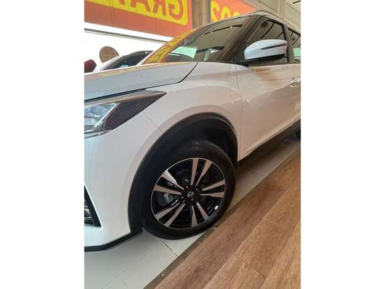 NISSAN-KICKS PLAY-2025