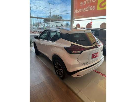 NISSAN-KICKS PLAY-2025