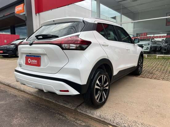 NISSAN-KICKS PLAY-2025