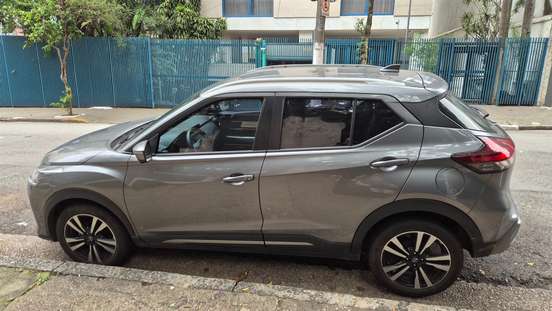 NISSAN-KICKS-2023