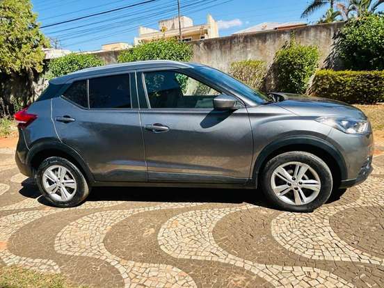 NISSAN-KICKS-2018