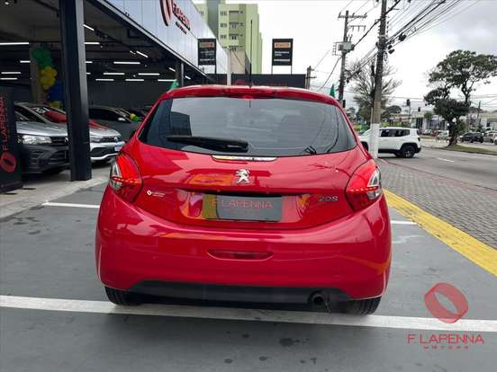 PEUGEOT-208-2015