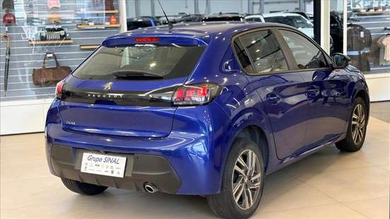 PEUGEOT-208-2021