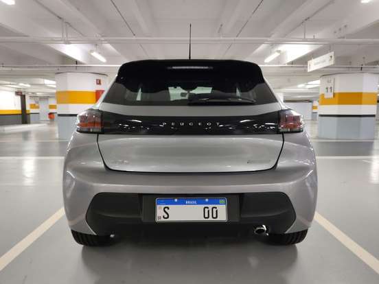 PEUGEOT-208-2023