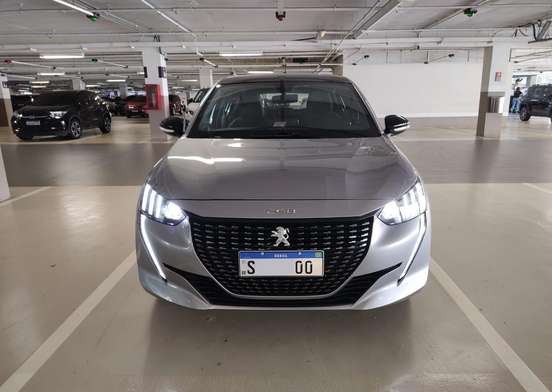 PEUGEOT-208-2023