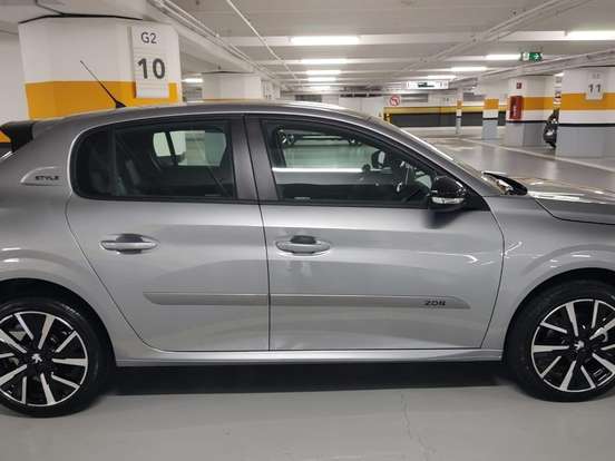 PEUGEOT-208-1.0 TURBO 200 FLEX STYLE CVT PEUGEOT-208-2023