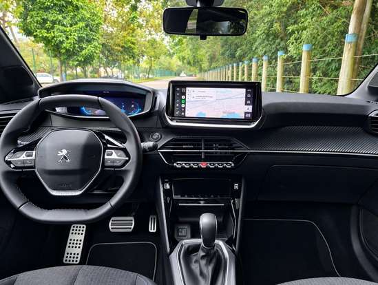 PEUGEOT-208-2023