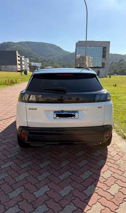 PEUGEOT-3008-2021
