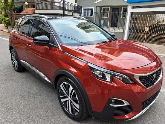 PEUGEOT-3008-2018