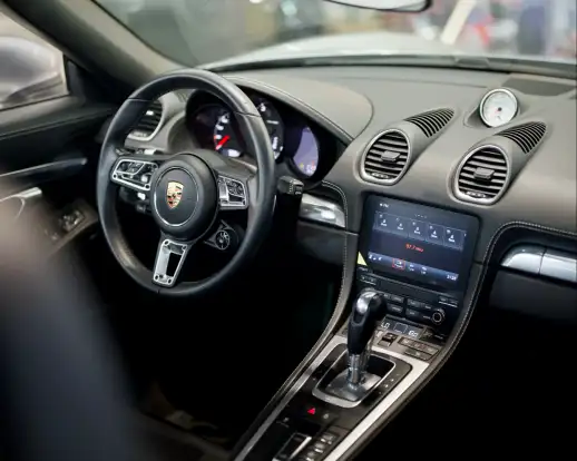 PORSCHE-718-2023