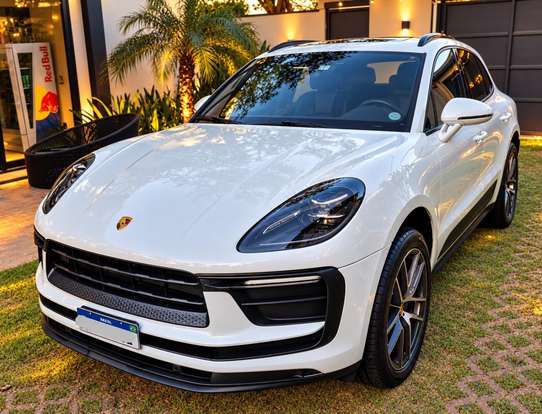 PORSCHE-MACAN-2023