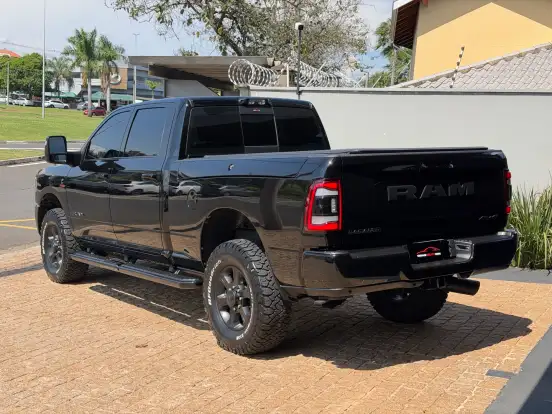 RAM-2500-6.7 I6 TURBO DIESEL LARAMIE CD 4X4 AUTOMÁTICO RAM-2500-2024