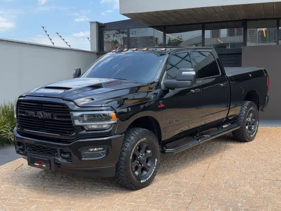 RAM 2500 6.7 I6 TURBO DIESEL LARAMIE NIGHT EDITION CD 4X4 AUTOMÁTICO