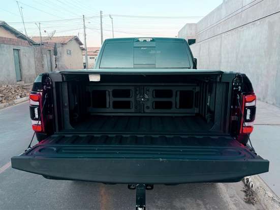 RAM-2500-6.7 I6 TURBO DIESEL LARAMIE NIGHT EDITION CD 4X4 AUTOMÁTICO RAM-2500-2024