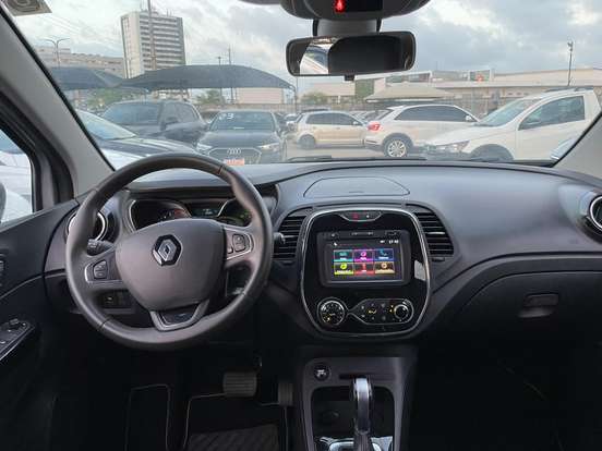 RENAULT-CAPTUR-2018