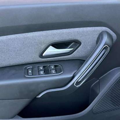 RENAULT-DUSTER-2023