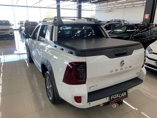RENAULT-DUSTER OROCH-2019