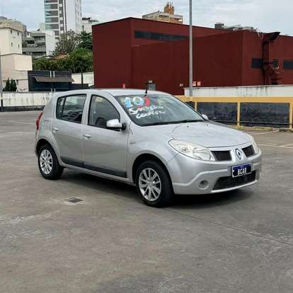 RENAULT-SANDERO-2009