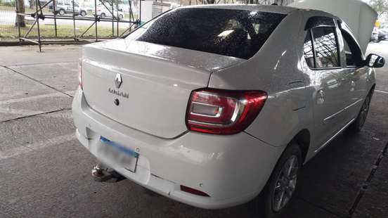 RENAULT-LOGAN-2021
