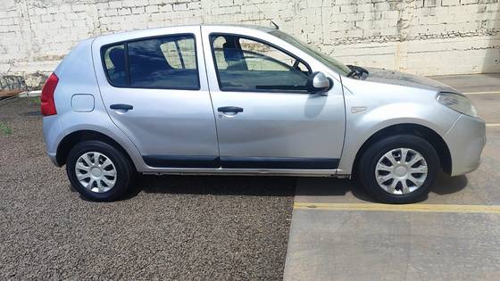 RENAULT SANDERO 1.0 EXPRESSION 16V FLEX 4P MANUAL