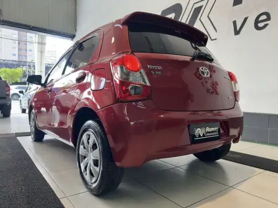 TOYOTA-ETIOS-1.5 XS 16V FLEX 4P AUTOMÁTICO TOYOTA-ETIOS-2016