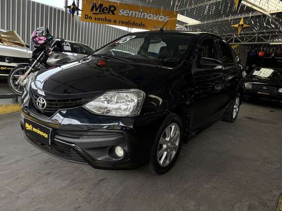 TOYOTA-ETIOS-2018