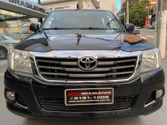 TOYOTA-HILUX-2012