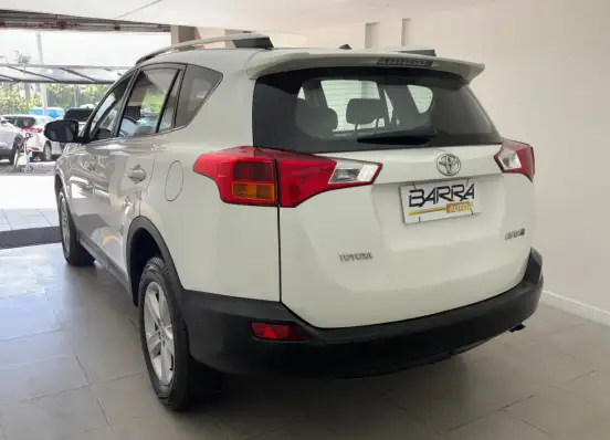 TOYOTA-RAV4-2014