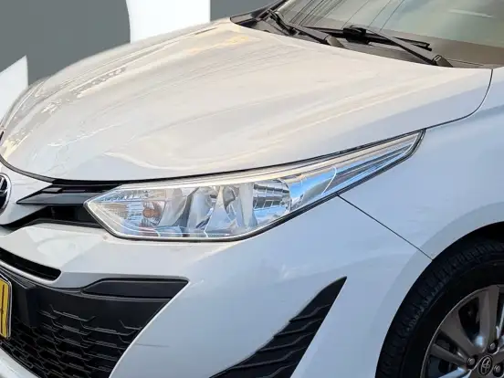 TOYOTA-YARIS-2021
