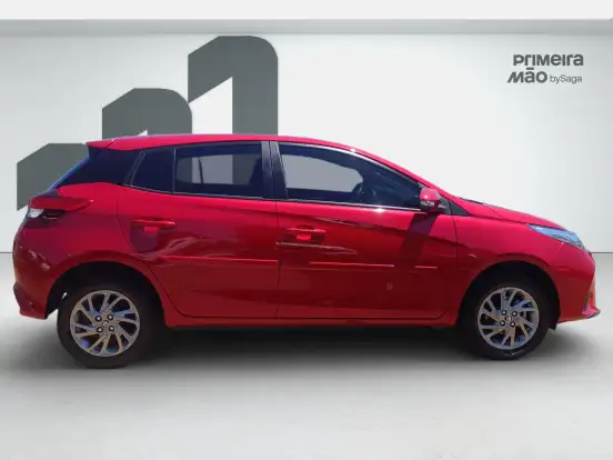 TOYOTA-YARIS-2023