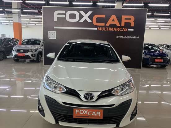 TOYOTA-YARIS-2019