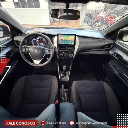 TOYOTA-YARIS-2018