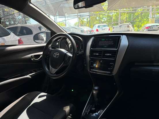 TOYOTA-YARIS-2018