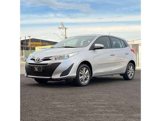 TOYOTA-YARIS-2020