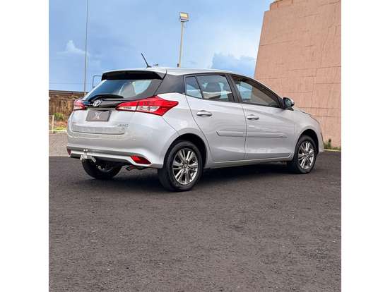 TOYOTA-YARIS-2020