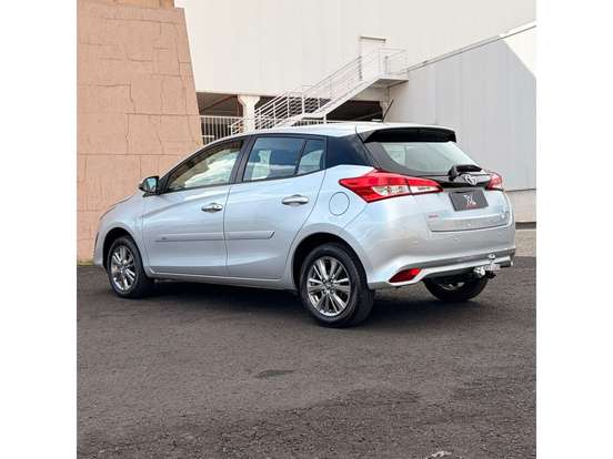 TOYOTA-YARIS-2020