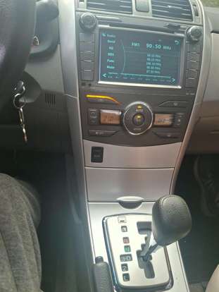 TOYOTA-COROLLA-2011