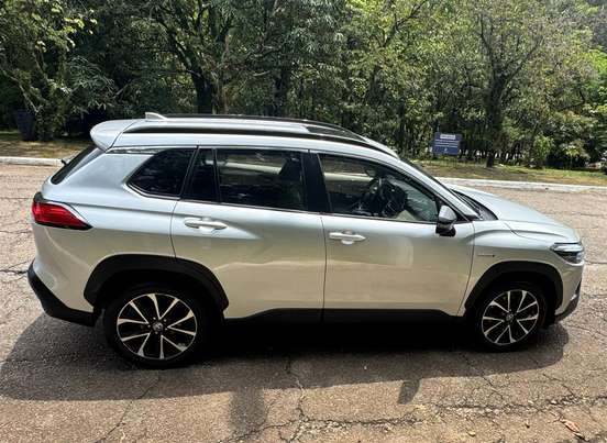 TOYOTA-COROLLA CROSS-2021