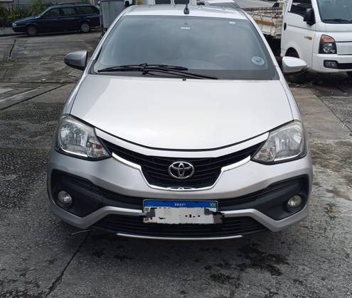 TOYOTA ETIOS 1.5 PLATINUM SEDAN 16V FLEX 4P AUTOMÁTICO