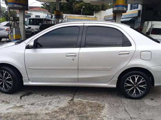 TOYOTA-ETIOS-1.5 PLATINUM SEDAN 16V FLEX 4P AUTOMÁTICO TOYOTA-ETIOS-2017