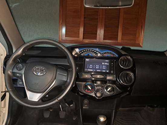 TOYOTA-ETIOS-1.5 XLS 16V FLEX 4P MANUAL TOYOTA-ETIOS-2014