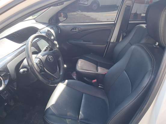 TOYOTA-ETIOS-2014