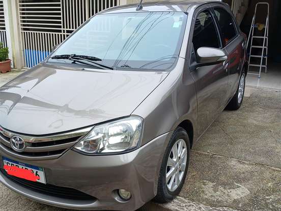 TOYOTA-ETIOS-1.5 XLS 16V FLEX 4P AUTOMÁTICO TOYOTA-ETIOS-2016