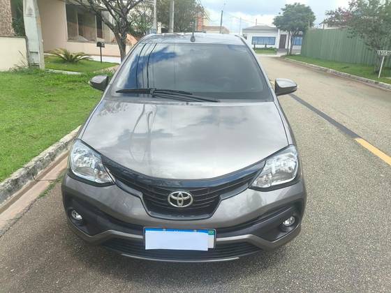 TOYOTA ETIOS 1.5 X PLUS 16V FLEX 4P AUTOMÁTICO