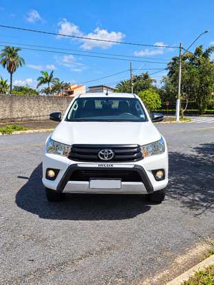 TOYOTA-HILUX-2020