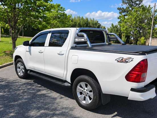 TOYOTA-HILUX-2.8 NARROW 4X4 CD 16V DIESEL 4P MANUAL TOYOTA-HILUX-2020