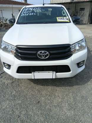 TOYOTA-HILUX-2018