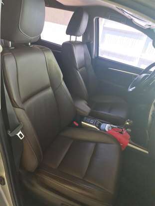 TOYOTA-HILUX SW4-2.8 SRX 4X4 7 LUGARES 16V TURBO INTERCOOLER DIESEL 4P AUTOMÁTICO TOYOTA-HILUX SW4-2018