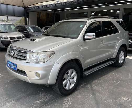 TOYOTA-HILUX SW4-2008