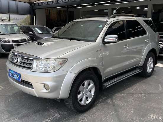 TOYOTA-HILUX SW4-3.0 SRV 4X4 7 LUGARES 16V TURBO INTERCOOLER DIESEL 4P AUTOMÁTICO TOYOTA-HILUX SW4-2008